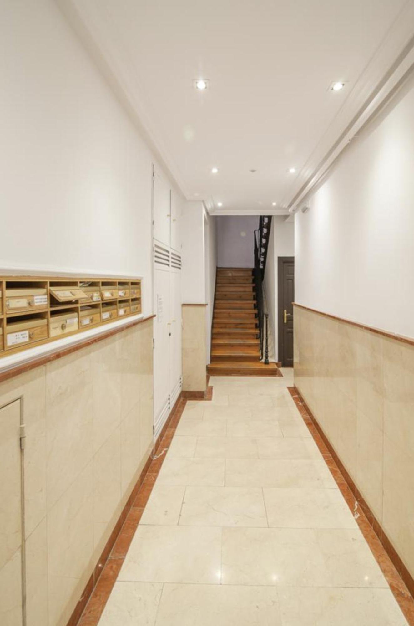 Appartement Elegant Retreat In City Center à Rome Extérieur photo